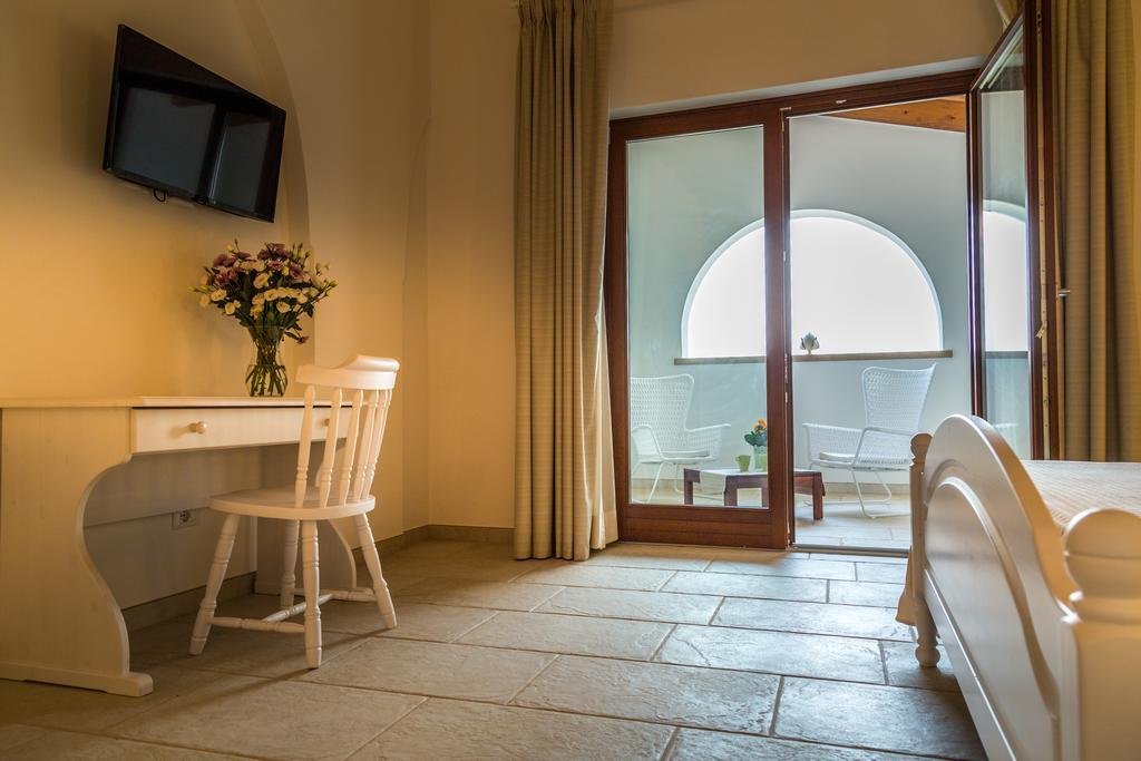 Masseria Martellotta Palagianello Quarto foto